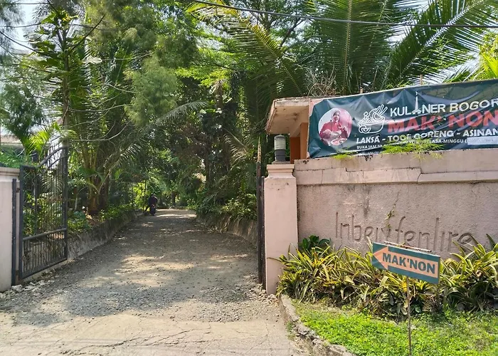 The Garden Family Guest House Powered By Cocotel Bogor